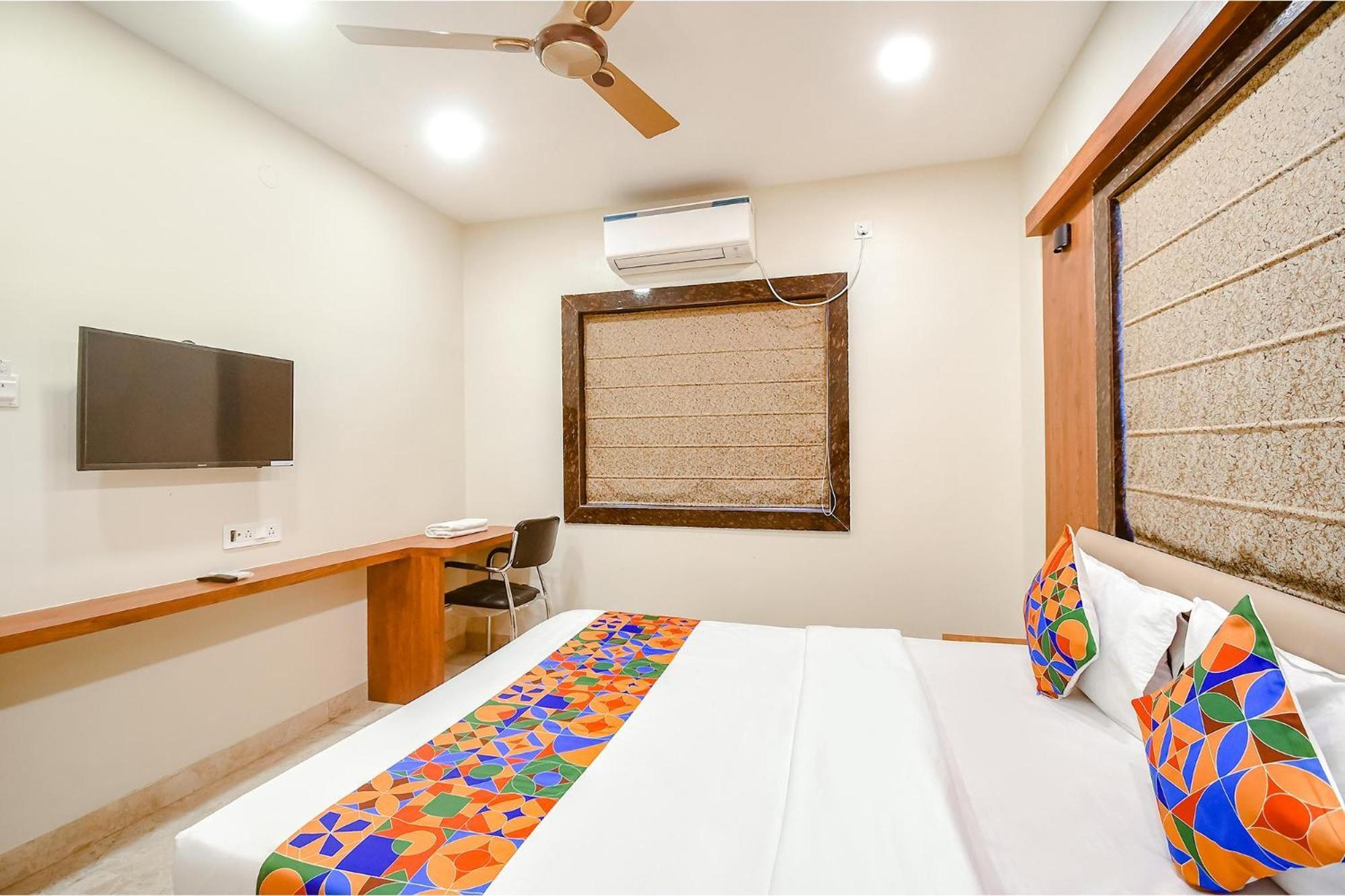 Fabhotel Dream World Residency - Nr Biswa Bangla Gate Калькутта Экстерьер фото