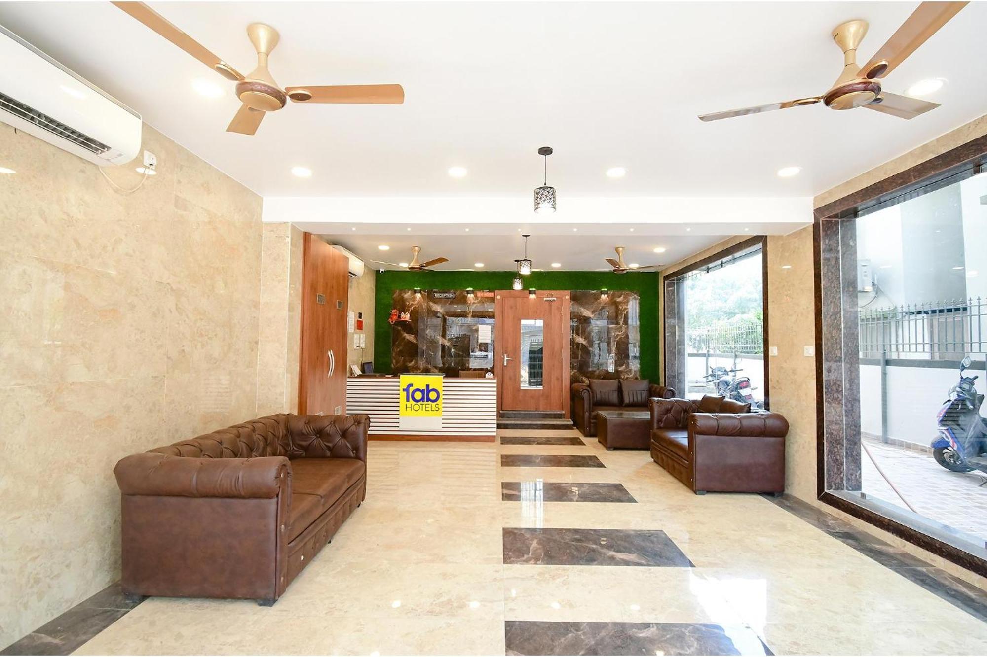 Fabhotel Dream World Residency - Nr Biswa Bangla Gate Калькутта Экстерьер фото